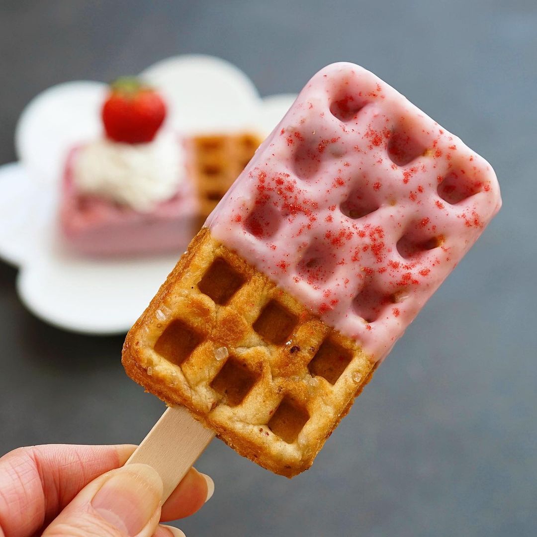 京ワッフル2本入 (チョコナッツ&いちご) 送料無料